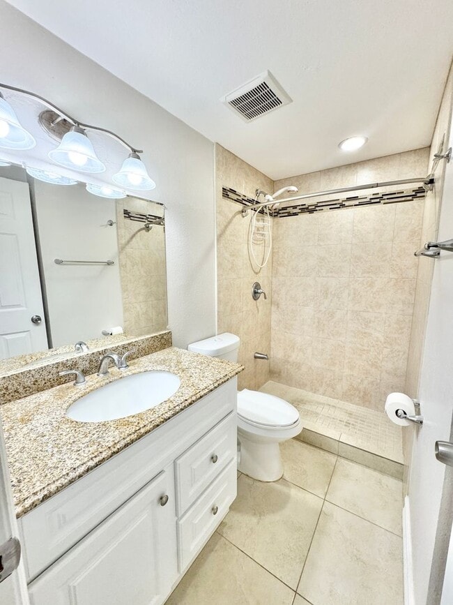 Building Photo - ** TREETOPS OF NAPLES ** 1 BED / 1 BATH - CONDO - SOUTH NAPLES - ANNUAL RENTAL