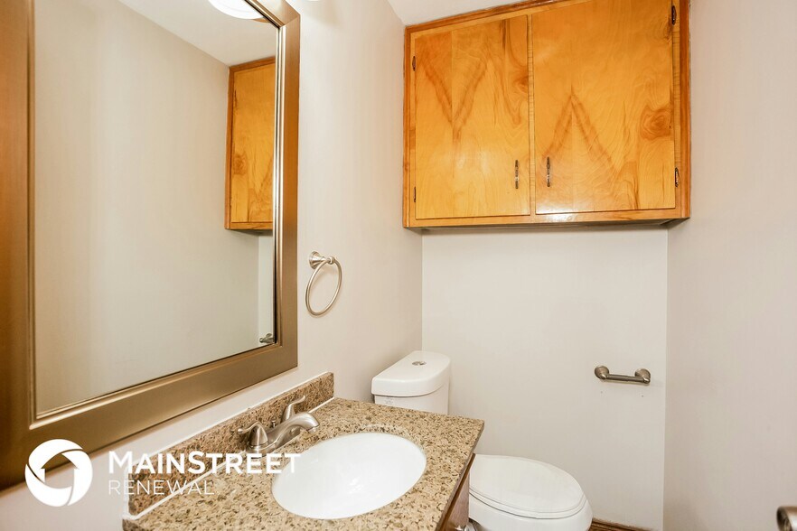 Building Photo - 3325 Loral Dr