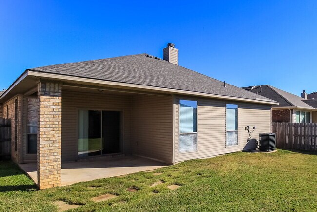 Building Photo - 3205 Stonecrop Trail