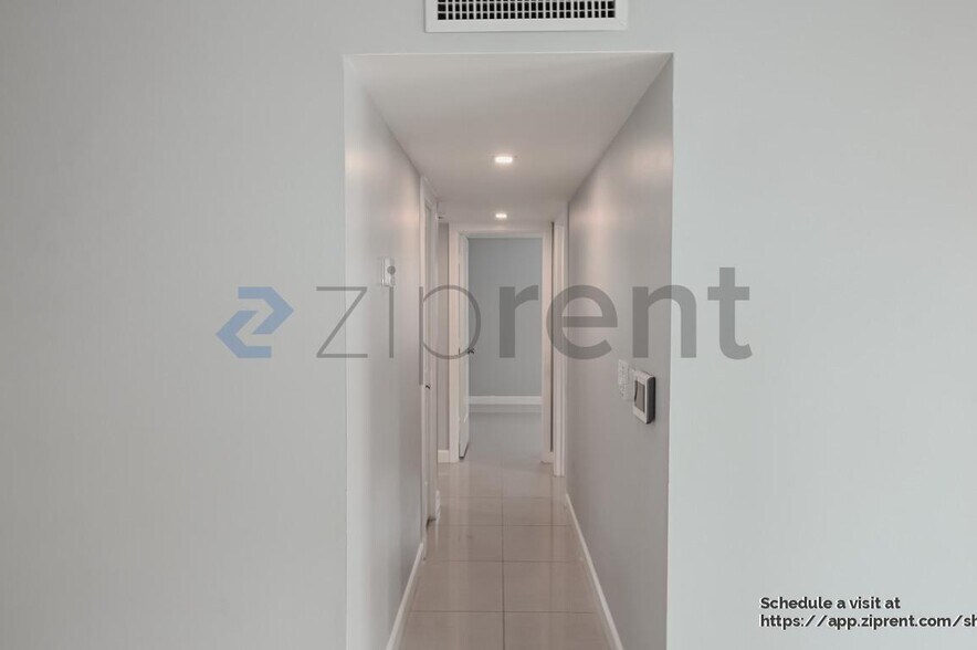 Building Photo - 3343 NW 69th St