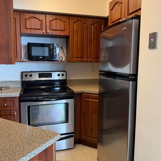 Building Photo - 8335 SW 152nd Ave