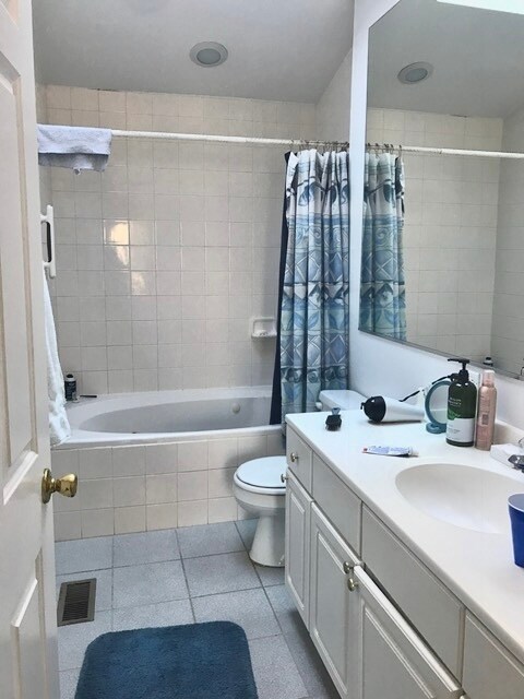 Building Photo - 1933 N Sedgwick St