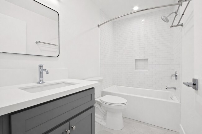 Building Photo - 11737 Courtleigh Dr