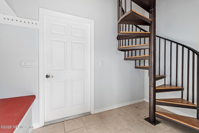 Building Photo - 1708 Castile St