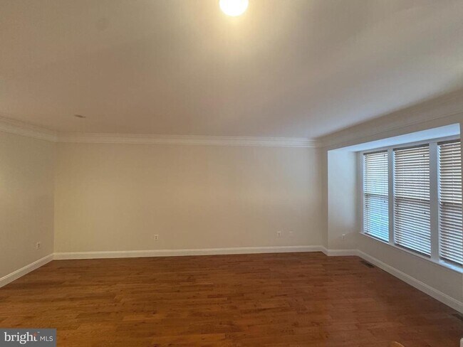 Building Photo - 42496 Coronado Terrace