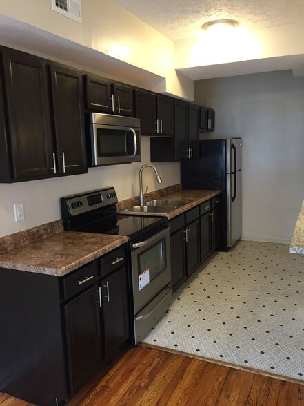 Building Photo - The Parkview