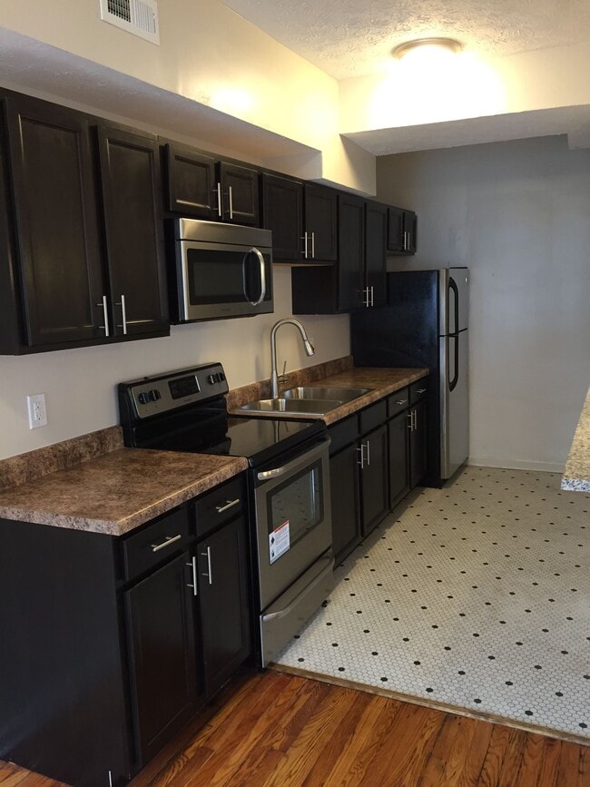 Building Photo - The Parkview