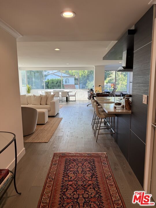 Building Photo - 865 Comstock Ave