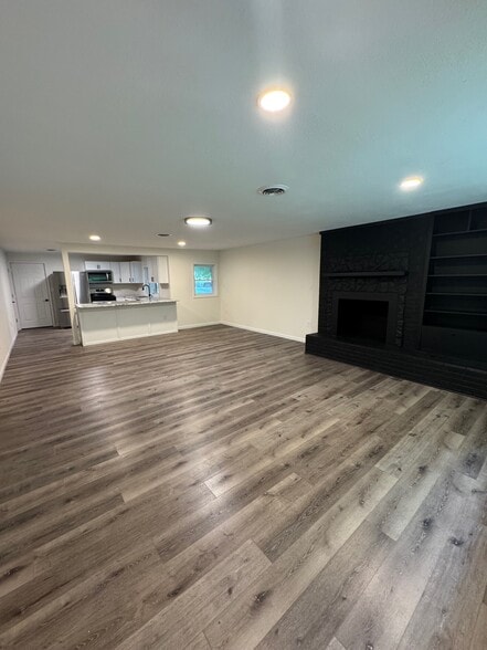 Building Photo - 701 Ravine Park Blvd
