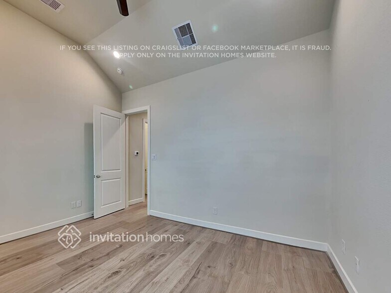 Building Photo - 710 Wilshire Brook Ln