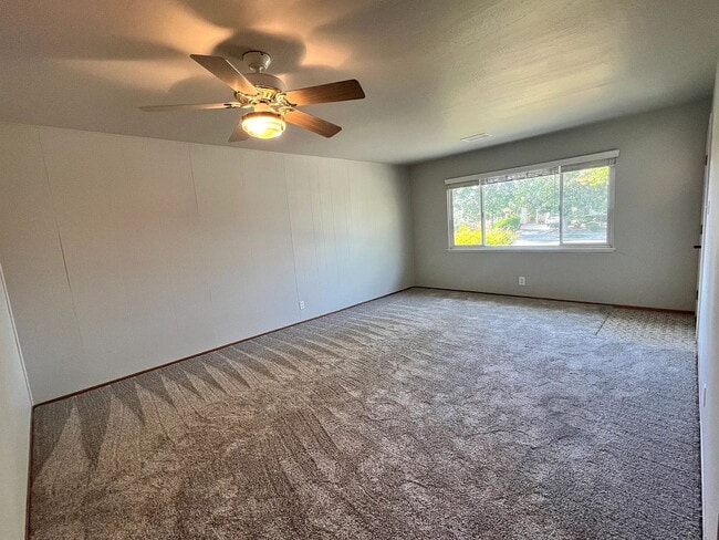 Building Photo - Prime San Jose Home with great backyard!