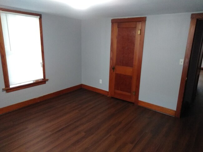 Building Photo - 220 S Hugh St