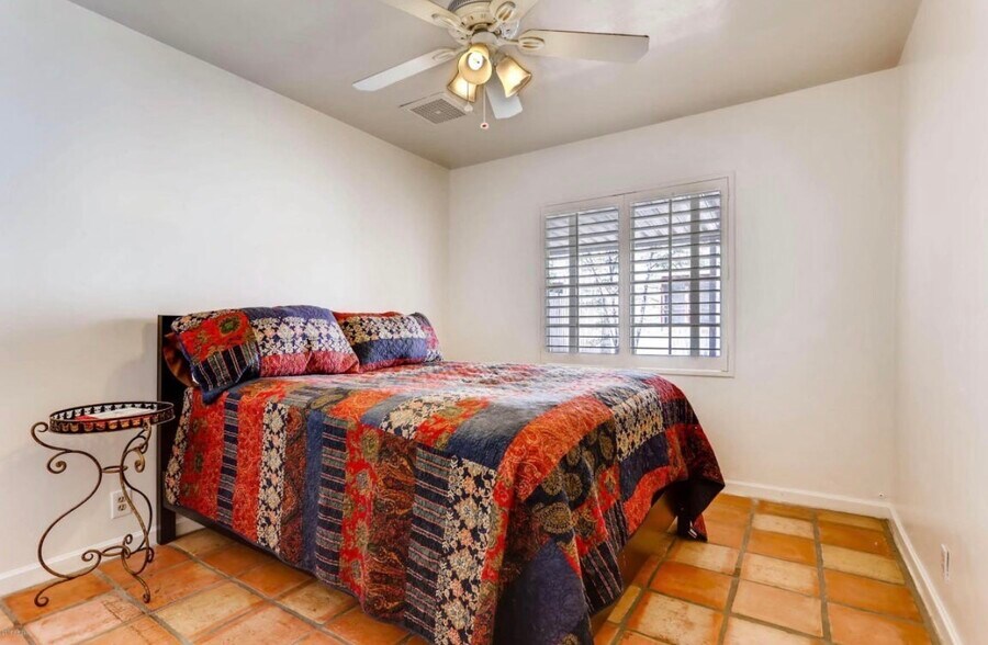 Building Photo - 2232 N Evergreen St