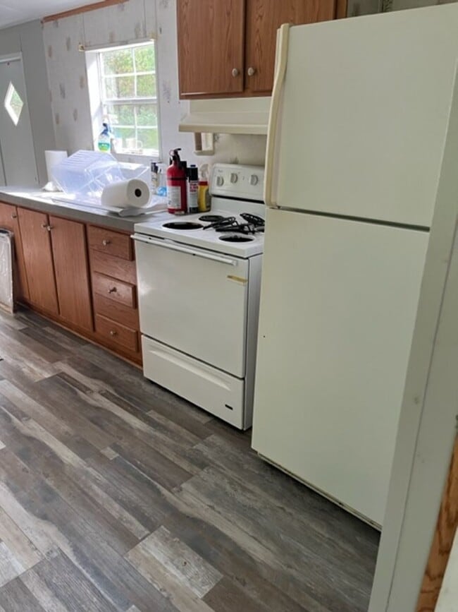 Building Photo - Singlewide in the country