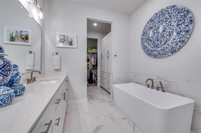 Building Photo - 9142 Prado Ln