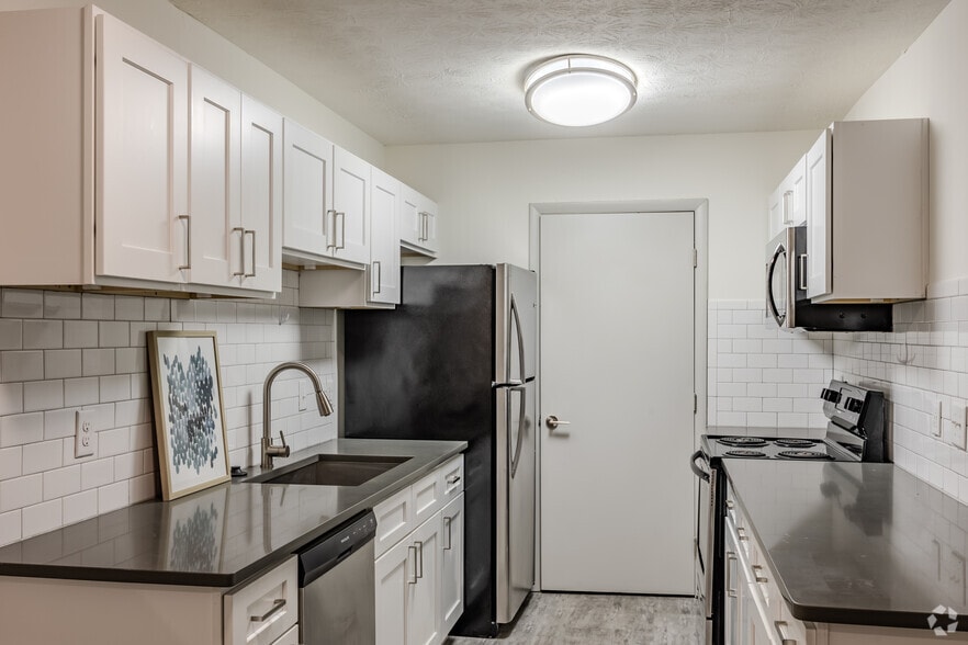 Primary Photo - Icon Avondale Apartments