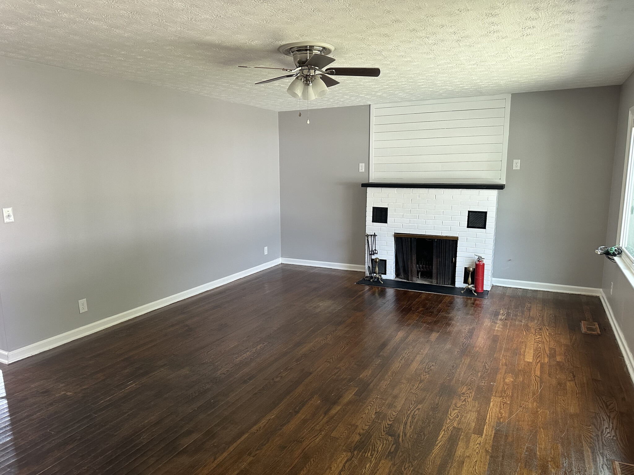 Building Photo - 368 Darbyshire Dr