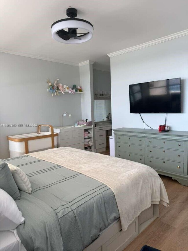 Building Photo - 800 West Ave