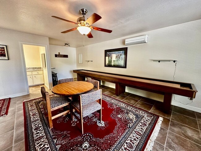 Building Photo - Furnished Riverside Home
