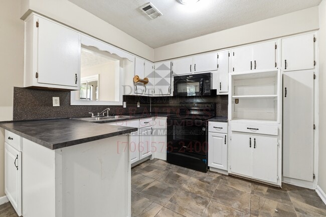 Building Photo - 520 Asa Dr