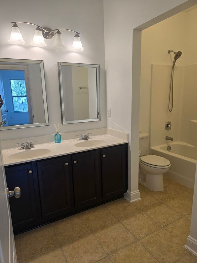 Building Photo - The Parks at Meadowview