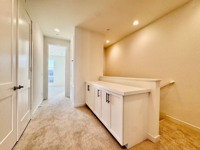 Building Photo - BRAND NEW 4 BED, 3.5 BATHS, 2070 SQ FT TOWNHOME BY KH HOMES