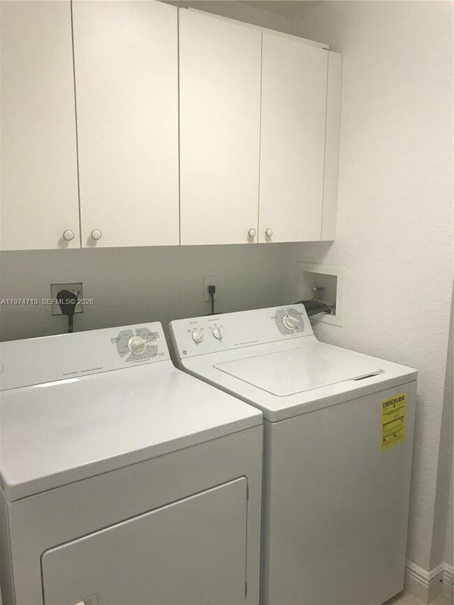 Building Photo - 10770 NW 66th St