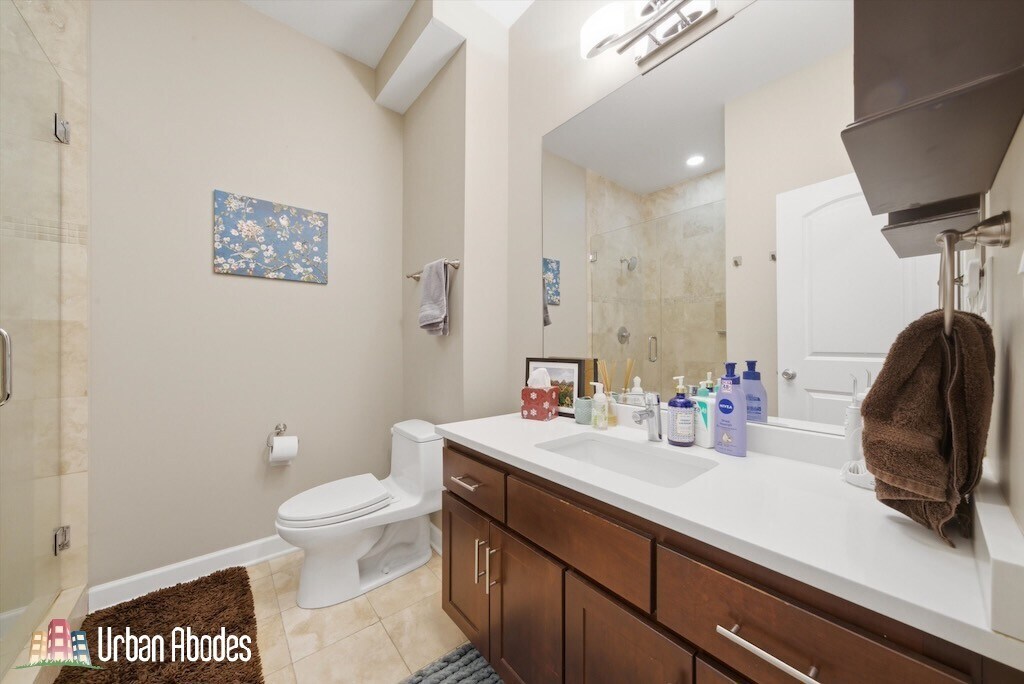 Building Photo - 2114 W Rice St