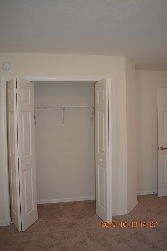 Building Photo - 4844 Summerfield Cir