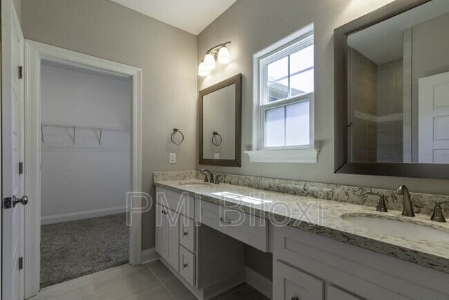 Building Photo - 16982 W Landon Green Cir