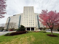 Building Photo - Ready for immediate move-in! 1 bed/1bath in Grosvenor.