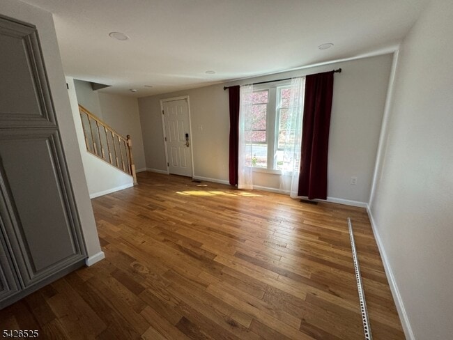 Building Photo - 87 Fairview Ave