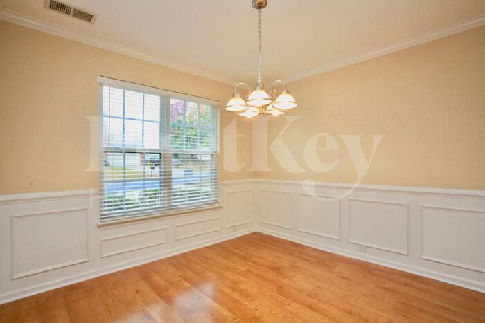 Building Photo - 3817 Sipes Ln