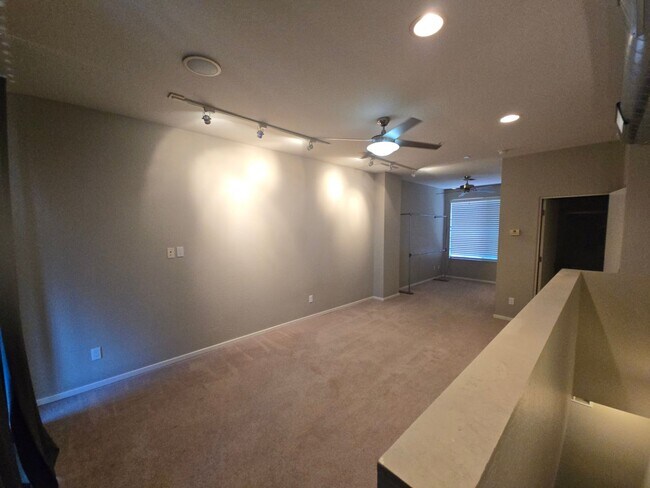 Building Photo - Beautiful Property with Contemporary Flair