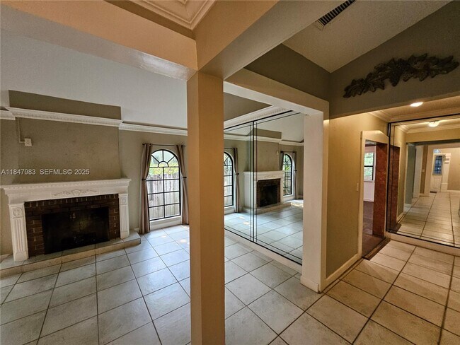 Building Photo - 38 SW 6th St