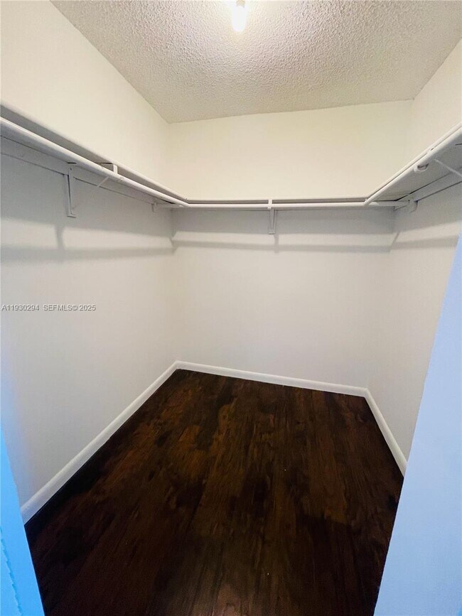 Building Photo - 4848 NW 24th Ct