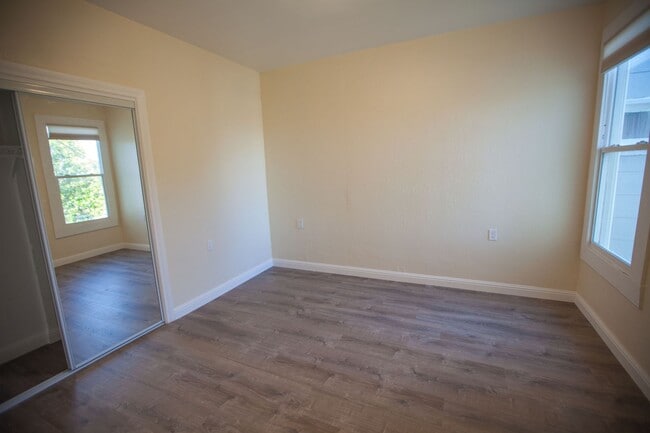 Building Photo - 161 Peoria St