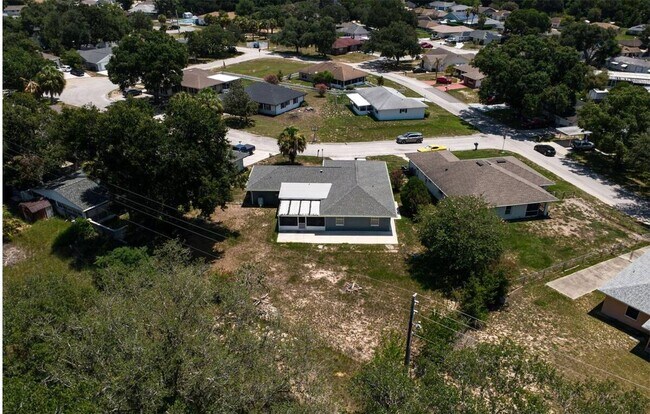 Building Photo - 3 Oak Ridge Rd