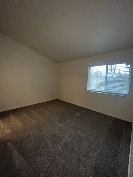 Building Photo - 9241 Elk Grove Florin Rd