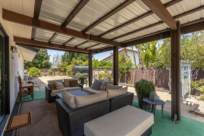 Building Photo - 1356 San Julian Dr