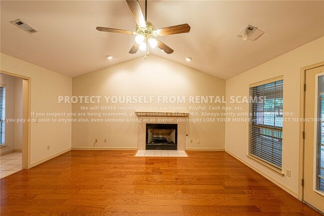 Building Photo - 288 Countryside Dr