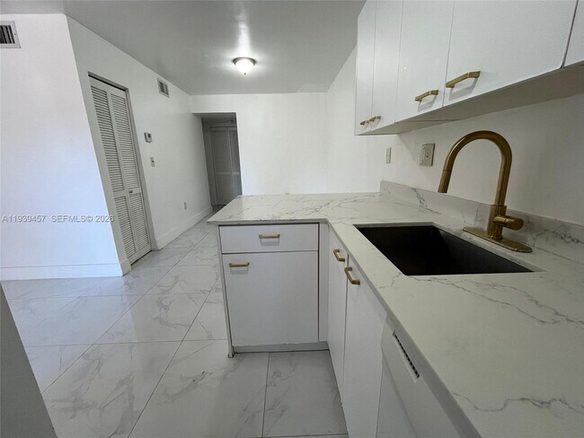 Building Photo - 7450 SW 153rd Pl