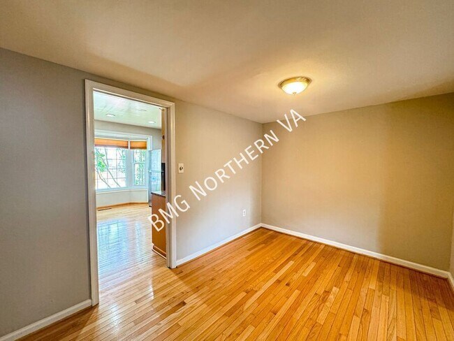 Building Photo - 566 Windover Ave NW