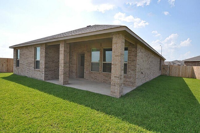 Building Photo - 23607 Legano Dr
