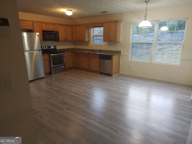 Building Photo - 250 Grand Magnolia St