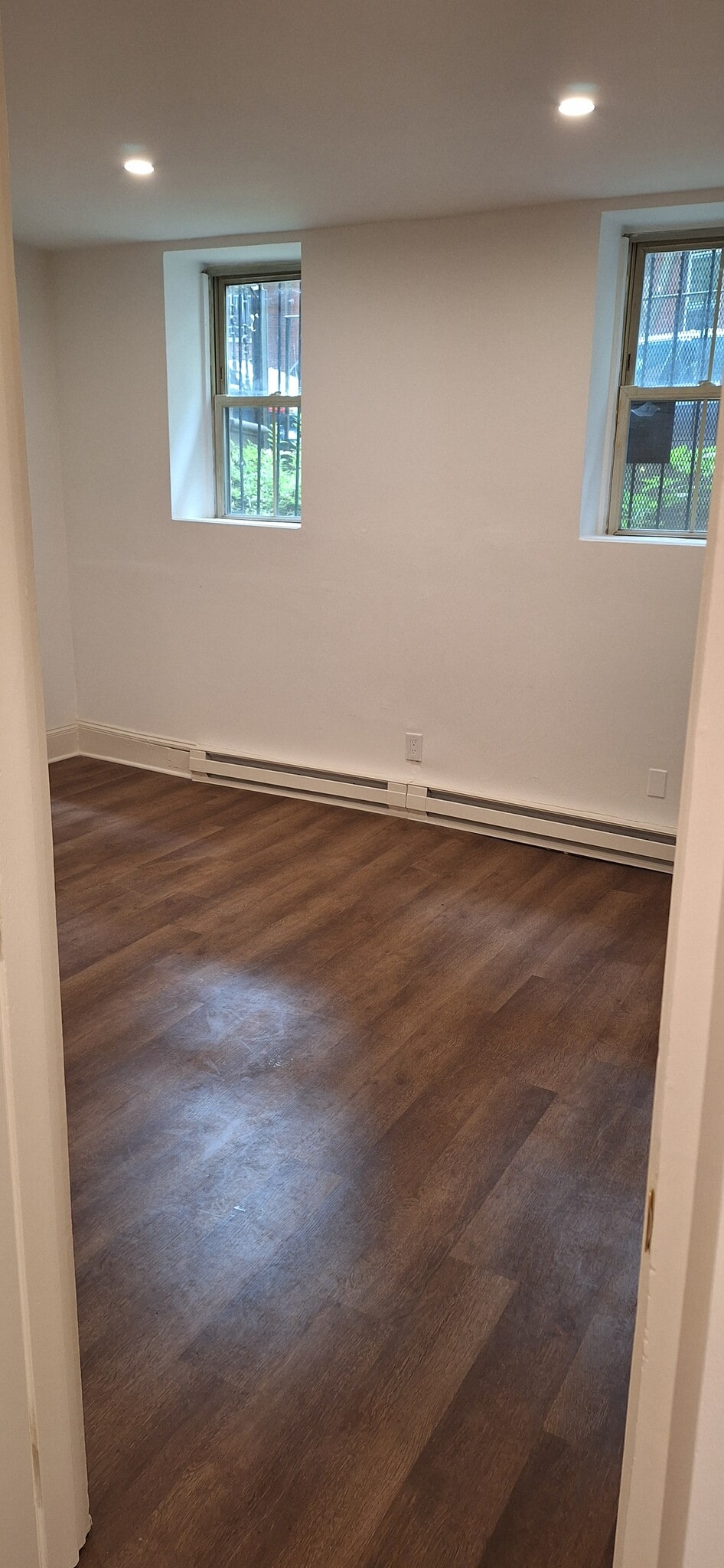 Bedroom - 44 E Springfield St