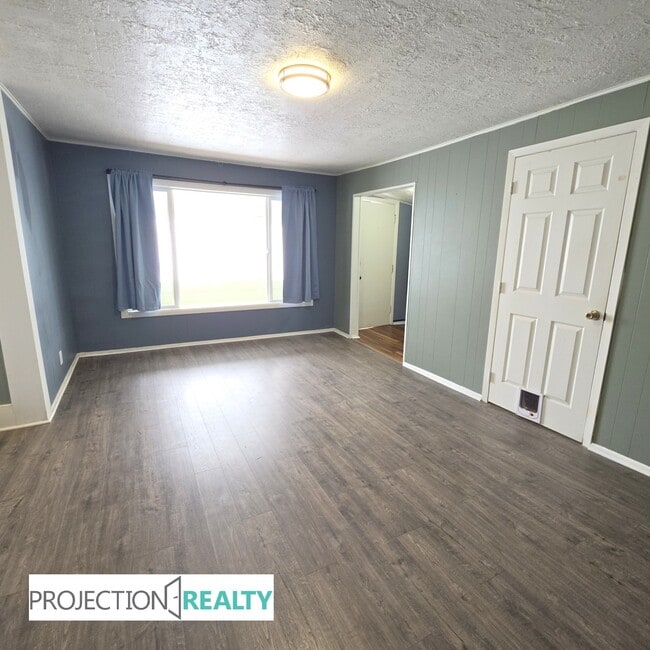 Building Photo - 4838 NE 99th Ave