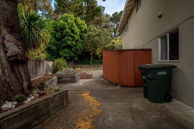 Building Photo - 1170 Tuolumne Ct