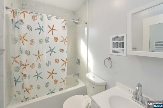 Building Photo - 124 Tuers Ave