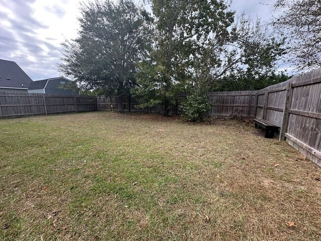 Building Photo - Charming 3-Bedroom Home Near Moody AFB with Modern Amenities and Fenced Backyard